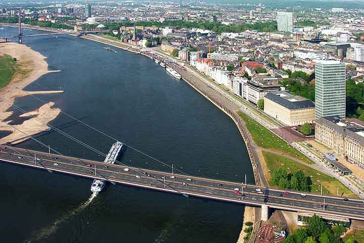 Dusseldorf - Rio Reno, espinha dorsal da Europa, Geografia - Wolfgang Pehlemann/Wikimédia Commons