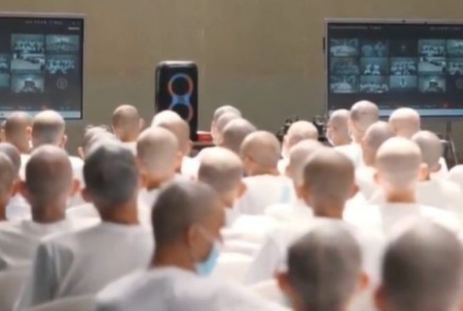 Um tribunal, centenas de réus: o caso incomum que marca a ofensiva contra gangues em El Salvador