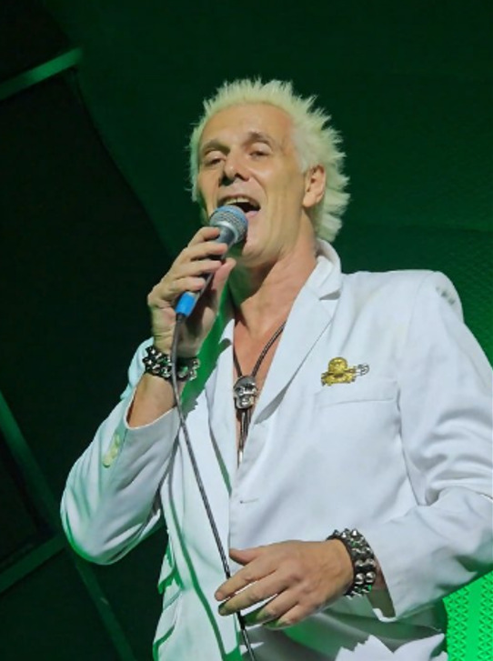 Supla realizou inúmeras turnês e shows no Brasil e fora do país. Ao longo da carreira, por exemplo, tocou duas vezes no Rock in Rio em carreira solo e uma no Rock in Rio de Portugal com sua banda Brothers of Brazil. Com a Psycho 69, abriu a última turnê do Ramones na América Latina.
