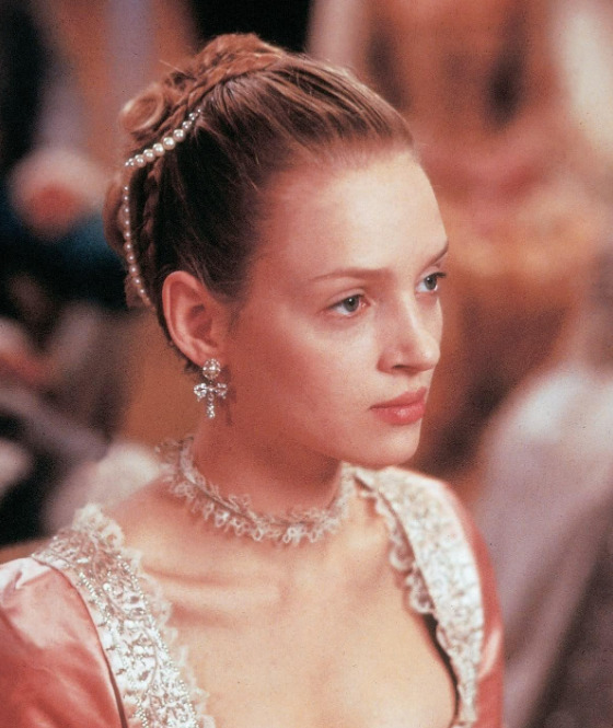 Thurman ganhou projeção aos 18 anos ao interpretar a etérea Cécile de Volanges em 