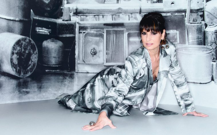 Cantora Fernanda Abreu