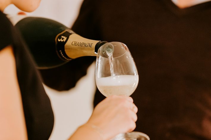Champanhe - Claudio Schwarz/Unsplash