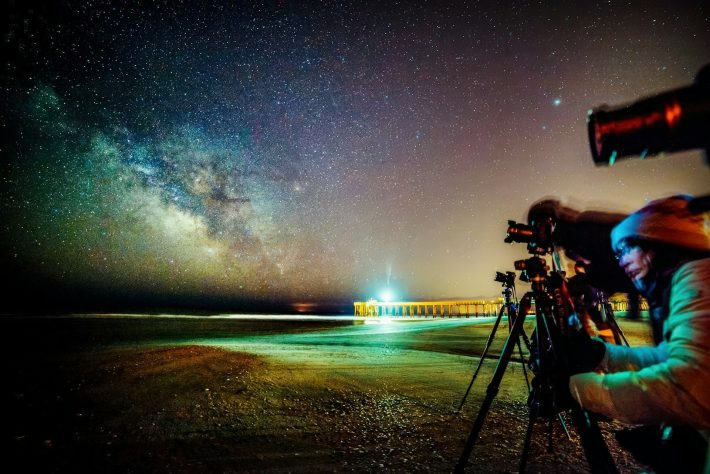 Astrofotógrafo, telescópio - Jim DeLillo/Unsplash