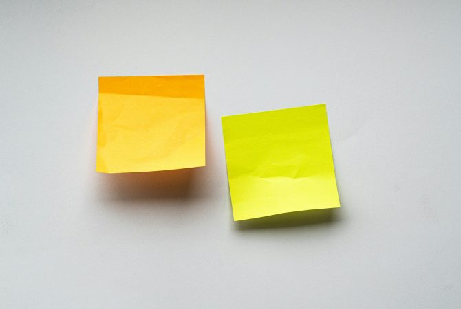 Post-it surgiu ‘sem querer’; conheça a origem dos blocos adesivos mais famosos do mundo!