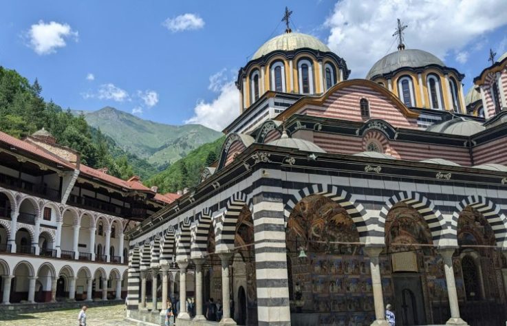 Mosteiro - Thomas Isbister/Unsplash