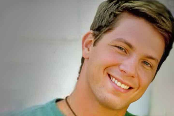 Em 2006, protagonizou a segunda temporada da telenovela “Floribella”, na Band, atuando ao lado da atriz Juliana Silveira. A trama infantojuvenil era baseada em um formato internacional e tinha forte apelo entre o público adolescente.
