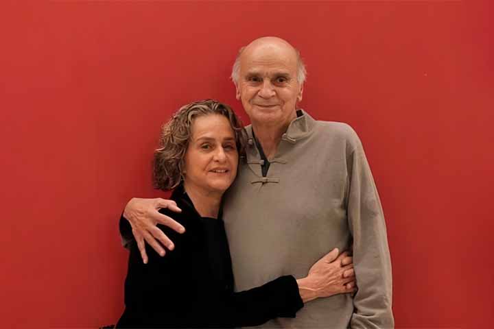 Casado há mais de quatro décadas com a atriz Regina Braga, construiu uma vida familiar marcada pelo apoio mútuo e pela valorização da cultura. É pai de duas filhas: Mariana Varella, jornalista que dirige seu portal de saúde, e Letícia Varella, médica que vive nos Estados Unidos. A dimensão pessoal mostra como sua trajetória profissional se entrelaça com valores de família e educação.