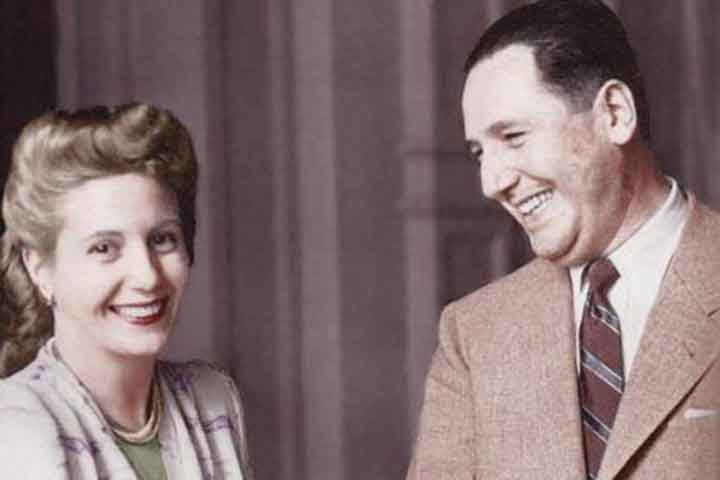 Em 1944, durante um evento beneficente em prol das vítimas de um terremoto devastador na província argentina de San Juan, Eva conheceu o então coronel Juan Domingo Perón, que ocupava cargos importantes no governo militar argentino e já ganhava notoriedade por sua aproximação com os trabalhadores. 
