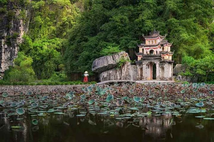 Parque Nacional de Bai Tu Long ( Bich Dong pagoda) - Baía Bai Tu Long, Vietnã - Reprodução do Flickr ERNEST VAKHEDI