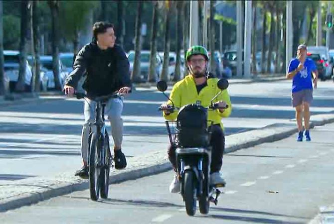 Bicicletas elétricas e autopropelidos se expandem no Brasil e exigem adaptação urbana