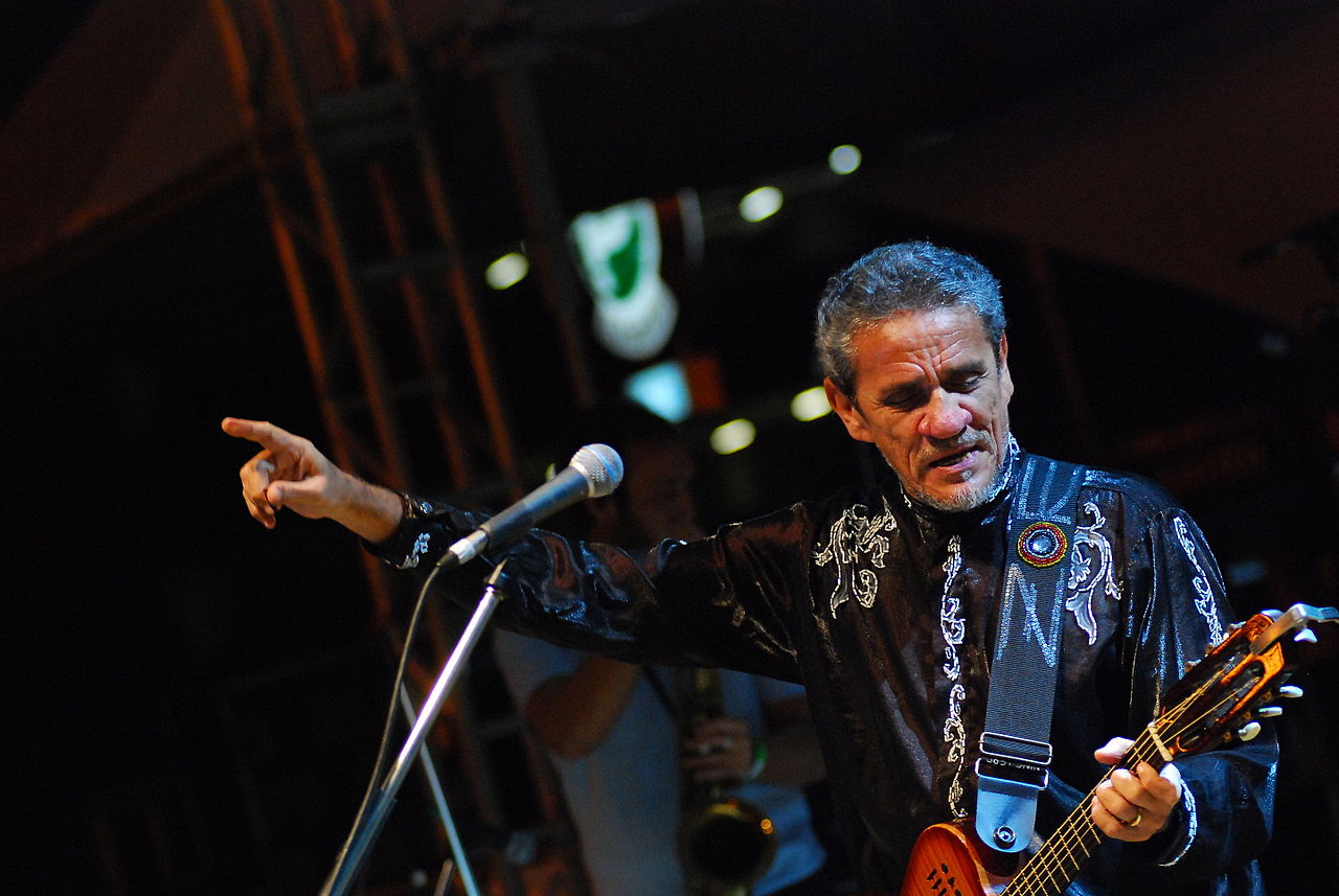 Com dezenas de álbuns lançados, Zé Ramalho se consolidou como um dos compositores mais respeitados da música brasileira e segue atraindo público de diferentes gerações.
