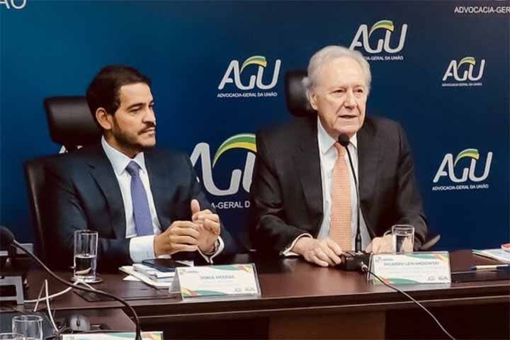 Messias tomou posse na AGU no início do terceiro mandato de Lula, em 2023. No cargo, esteve à frente de ações judiciais em assuntos estratégicos para o governo, como a regulamentação das redes sociais e a defesa do decreto do IOF (Imposto Sobre Operações Financeiras). 
