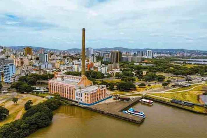 Usina do Gasômetro, usina de geração de energia desativada e transformada em centro cultural, localizada na cidade brasileira de Porto Alegre - Divulgação