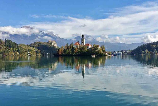 Bled, a joia eslovena: entre lendas, águas e memórias vivas