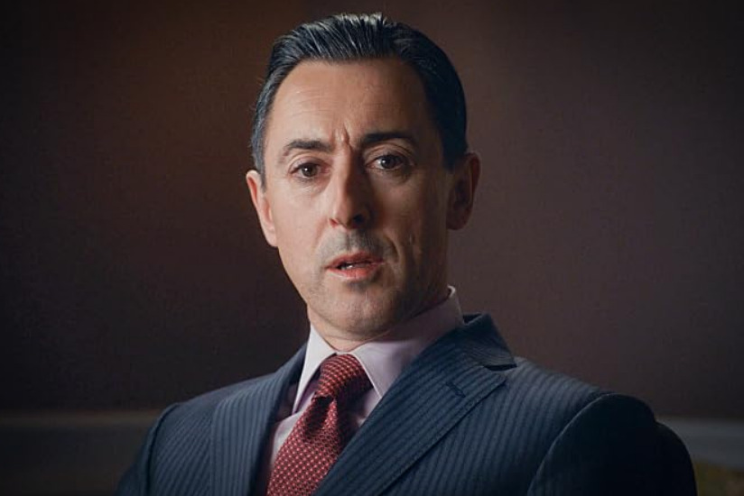 Cumming foi um dos destaques da série “The Good Wife: Pelo Direito de Recomeçar”, drama jurídico da CBS ambientado em Chicago e estrelado por Julianna Margulies, que ficou no ar de 2009 a 2016. O ator recebeu três indicações ao Emmy nas categorias de Melhor Ator Convidado e Melhor Ator Coadjuvante por sua atuação como Eli Gold na produção.
