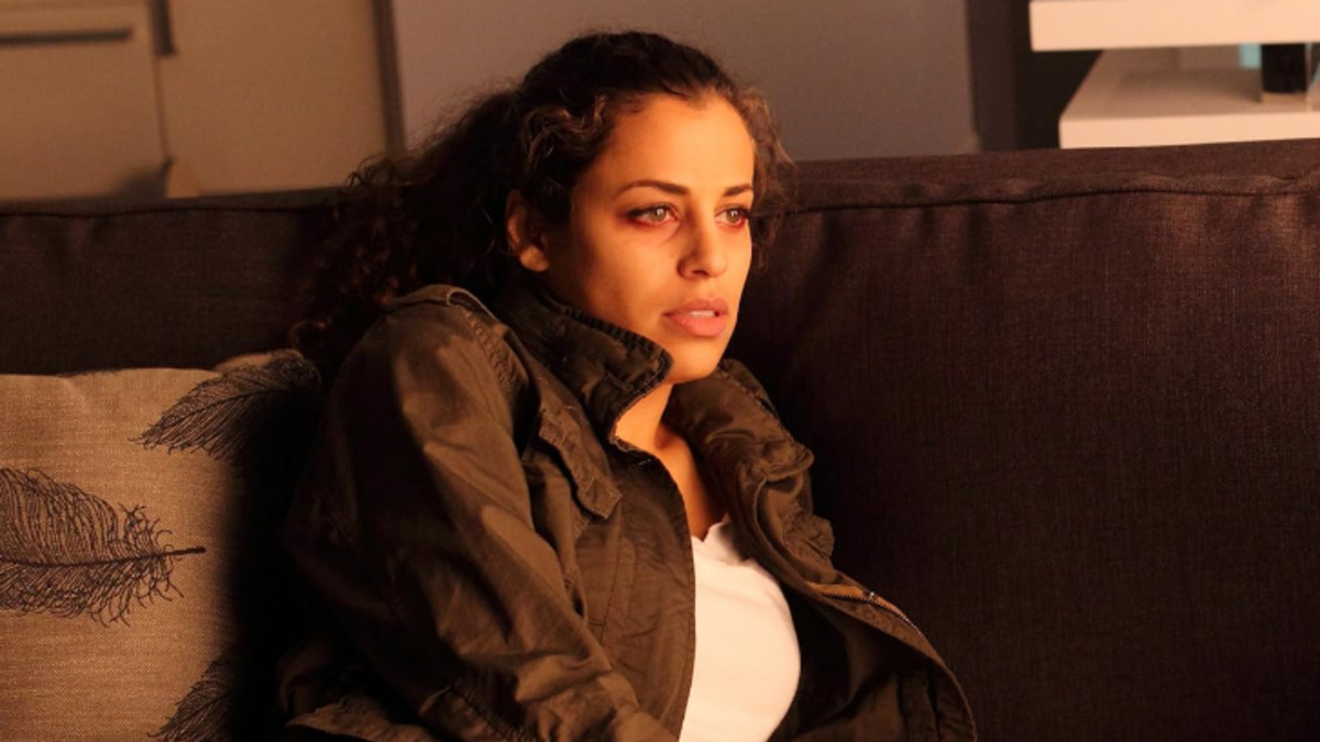 Ainda na televisão, a atriz integrou o elenco principal da primeira temporada do drama adolescente canadense “The Best Years” em 2007, participou de “The Border