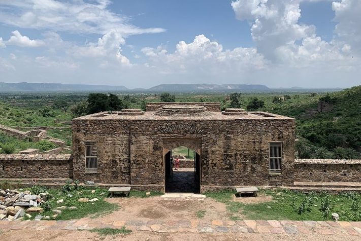 Forte Bhangarh, na Índia, é um dos lugares mais assombrados do mundo -Wikimedia Commons/Chainwit.
