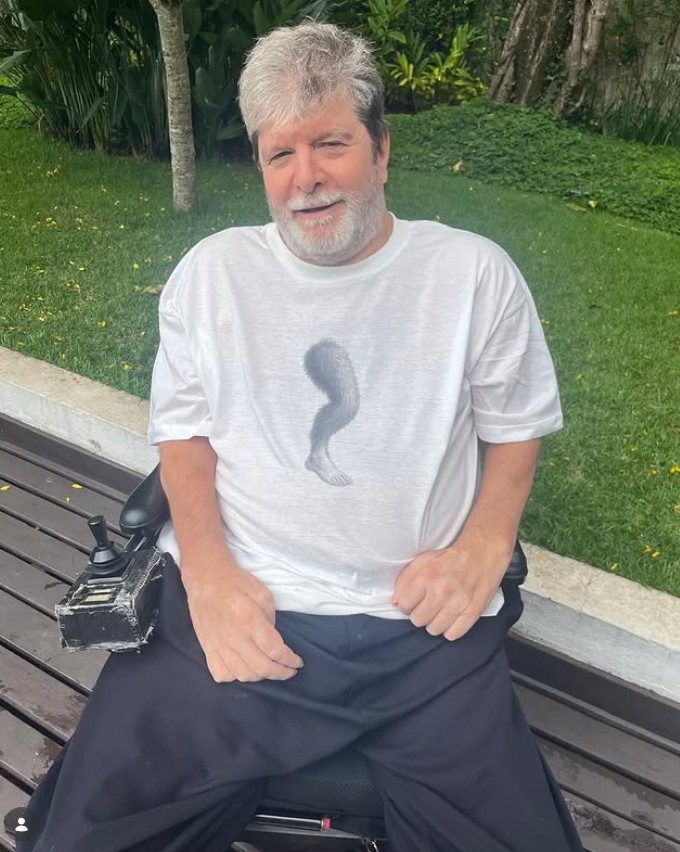 Outro trauma na vida de Marcelo aconteceu em 1979, quando ele tinha apenas 20 anos e sofreu um grave acidente, que mudou completamente sua vida. Durante um mergulho em um lago, ele bateu a cabeça em uma pedra, lesionou a medula espinhal e ficou tetraplégico. 