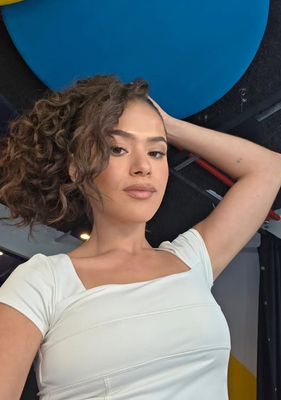 Além da atuação e da apresentação, sua música de maior sucesso foi o single “NheNheNhem”, lançado em 2015, que alcançou o primeiro lugar na lista “Brazil Viral 50” do Spotify Brasil e se tornou meme. Maisa também publicou alguns livros, como “Sinceramente Maisa”, “O Diário de Maisa” e “O Livro de Tweets da +A”.
