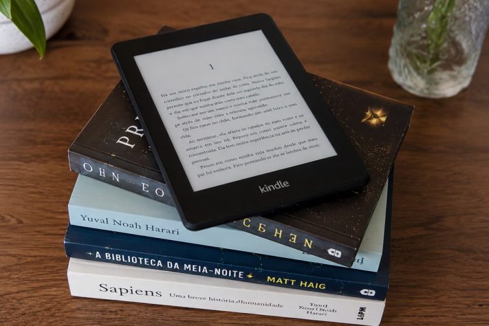 Kindle, livros - Imagem gerada por IA