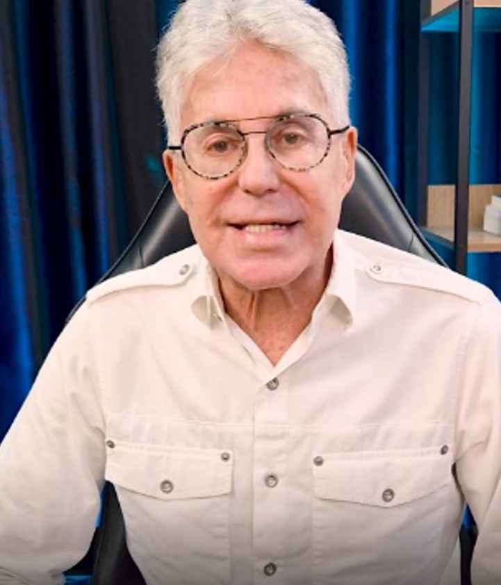 Ainda na televisão, participou de produções importantes da extinta Rede Manchete, como “Marquesa de Santos”, “Dona Beija”, “O Fantasma da Ópera” e “Tocaia Grande”; da Band, como “O Cometa”; do SBT, como “Colégio Brasil”; e da Record, como “Direito de Vencer”, “Do Fundo do Coração” e “Rebelde Brasil”.