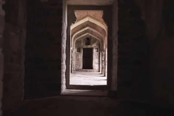 Forte Bhangarh, na Índia, é um dos lugares mais assombrados do mundo - Reprodução/YouTube BBC Global