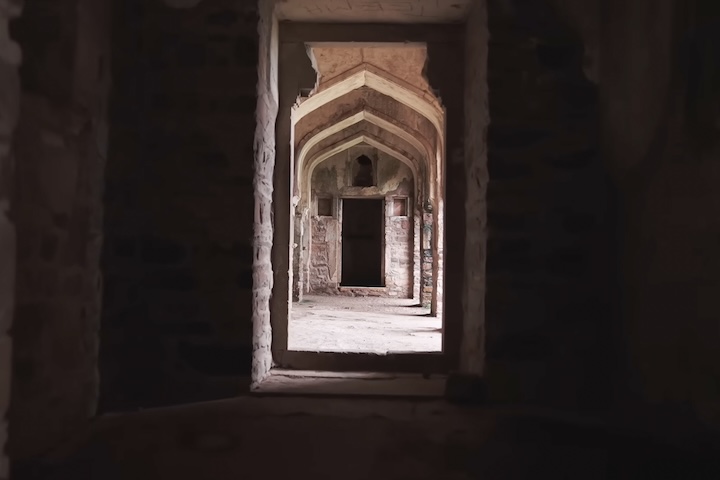 Forte Bhangarh, na Índia, é um dos lugares mais assombrados do mundo - Reprodução/YouTube BBC Global
