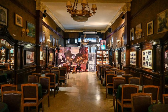 Café Tortoni, Buenos Aires, Argentina - Wikimedia Commons/ProtoplasmaKid