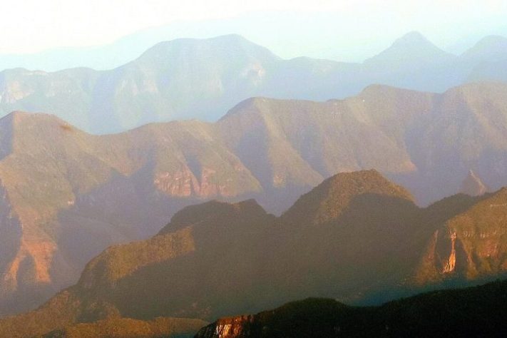 Serra do Corvo Branco - Wikimedia Commons/EDI GALVANI ULIANO