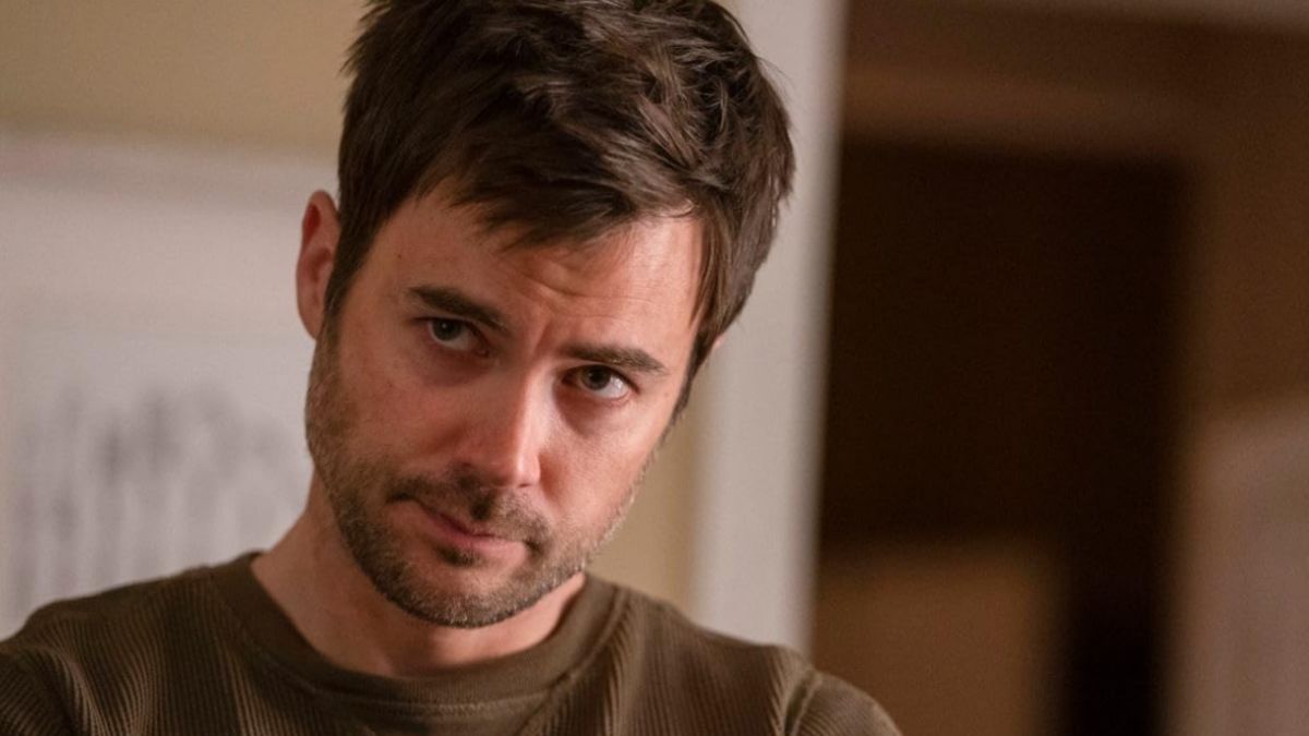 Conheça mais, a seguir, sobre a trajetória de Matt Long. Nascido no dia 18 de maio de 1980, em Winchester, Kentucky, nos Estados Unidos, ele é um ator conhecido por trabalhos em séries como 