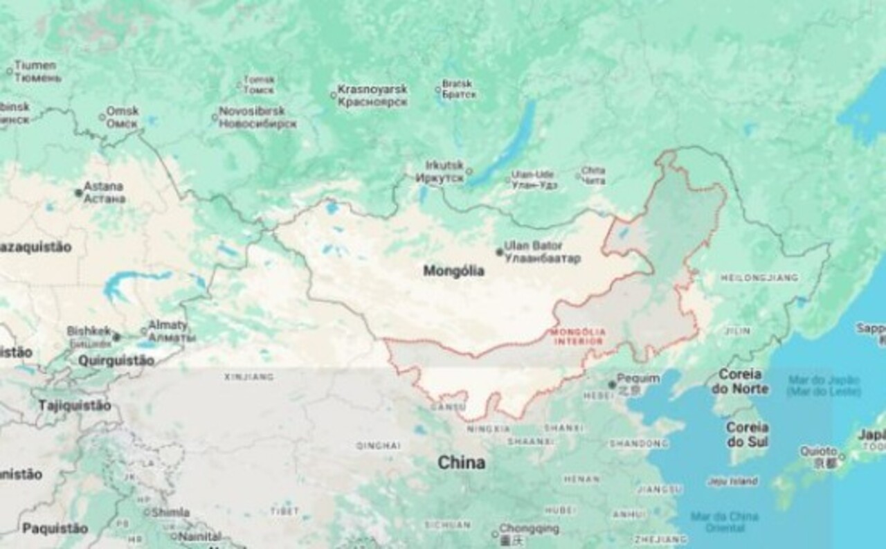 A Mongólia Interior é uma região autônoma dentro da República Popular da China, onde vivem mongóis e chineses Han. Apesar de carregar o nome “Mongólia”, não é um país independente, estando subordinada ao governo chinês. Sua população é muito maior que a da Mongólia soberana, e sua vida cotidiana reflete forte integração com a cultura e infraestrutura chinesas.