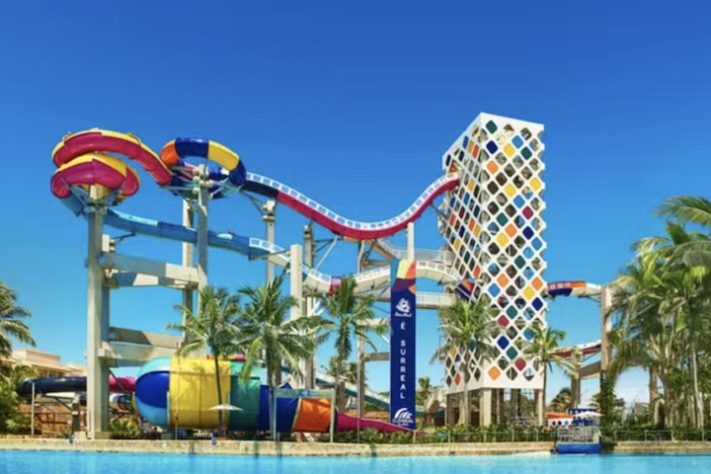 O Surreal, atração do Beach Park, foi reconhecido como a montanha-russa aquática mais alta do mundo pelo Guinness World Records - Divulgação/Beach Park