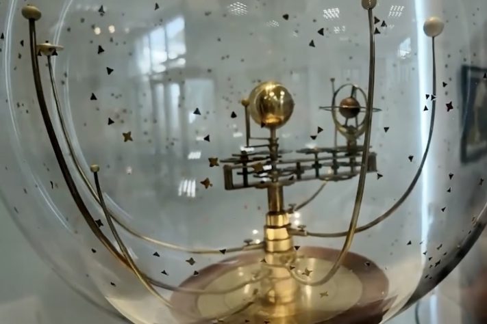 Planetário copernicano - Máquina planetária do início do século 20 funciona até hoje e vira atração em museu de Porto Alegre - Reprodução/ZeroHora