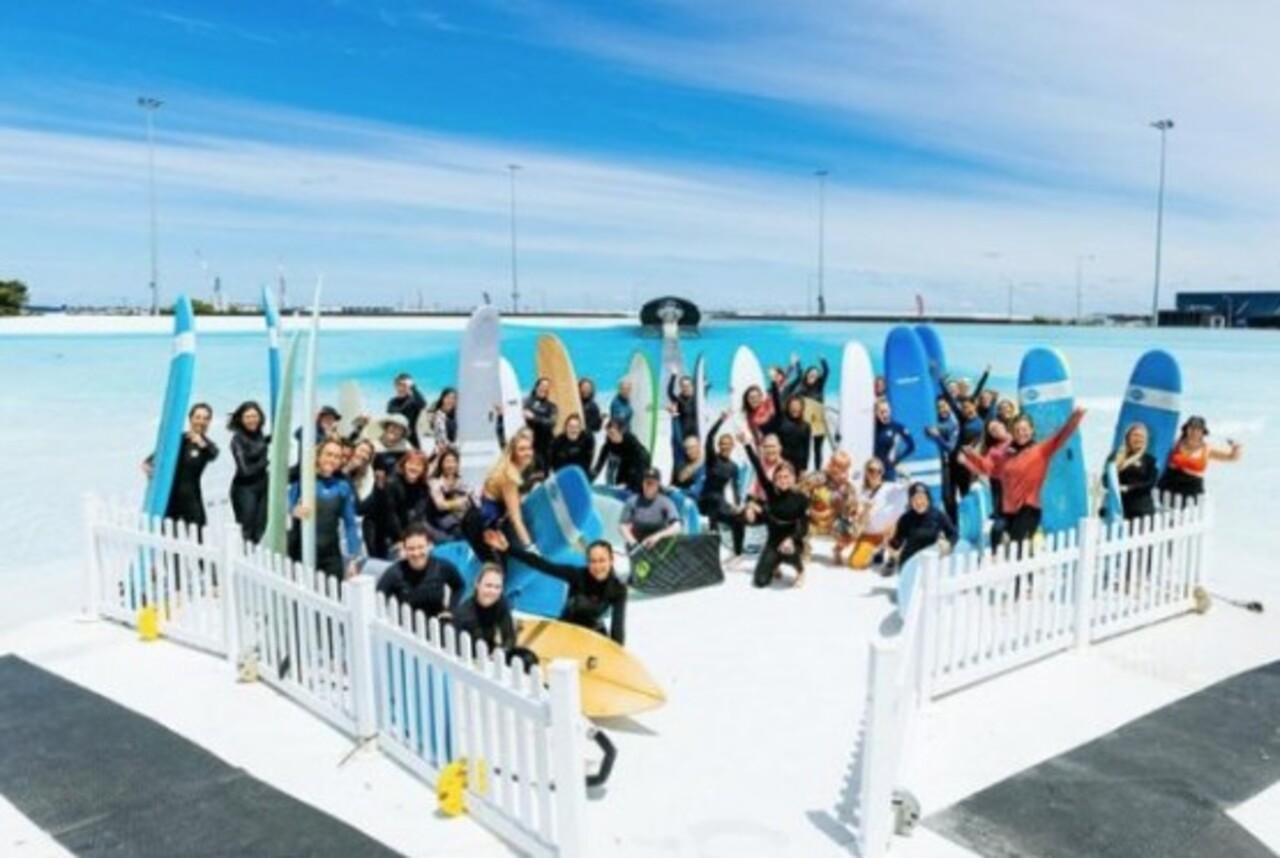 Foi a primeira Wavegarden com tecnologia The Cove construída no mundo. De acordo com a empresa, a piscina pode liberar 1000 ondas de até 2 metros a cada hora.