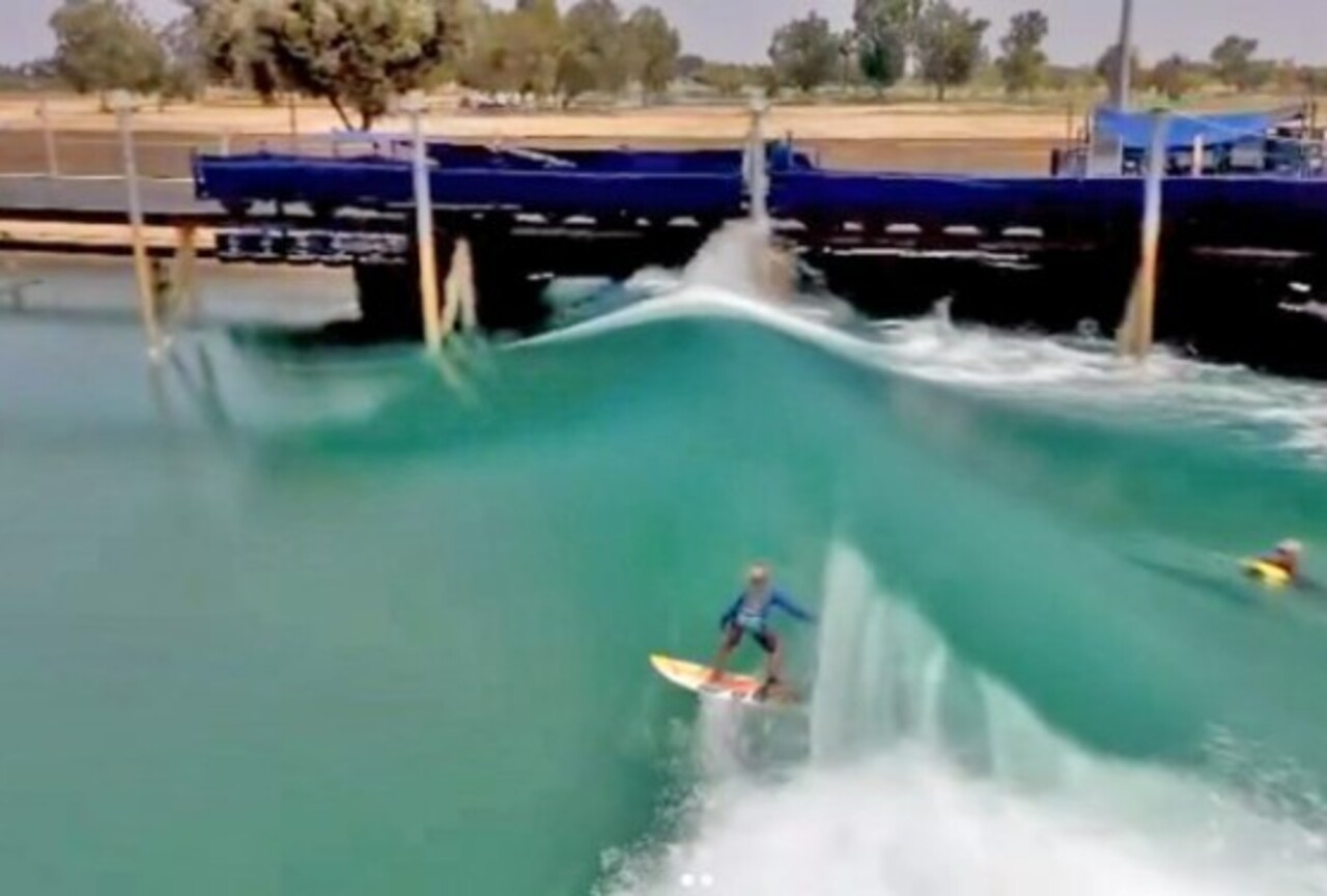 Após vários testes, foi finalizado, em 2015, o protótipo de uma piscina em escala real no Surf Ranch, que gerava ondas com cerca de 2,4 metros de altura.
