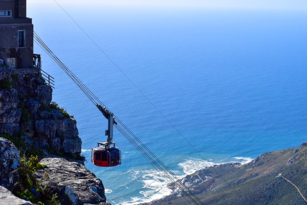 Visitar Table Mountain é vivenciar a união entre natureza, cultura e história em um só lugar. A montanha representa a força da paisagem africana e o orgulho da Cidade do Cabo, consolidando sua importância mundial. A experiência proporciona memórias inesquecíveis e reforça sua posição como uma das maravilhas naturais do planeta.