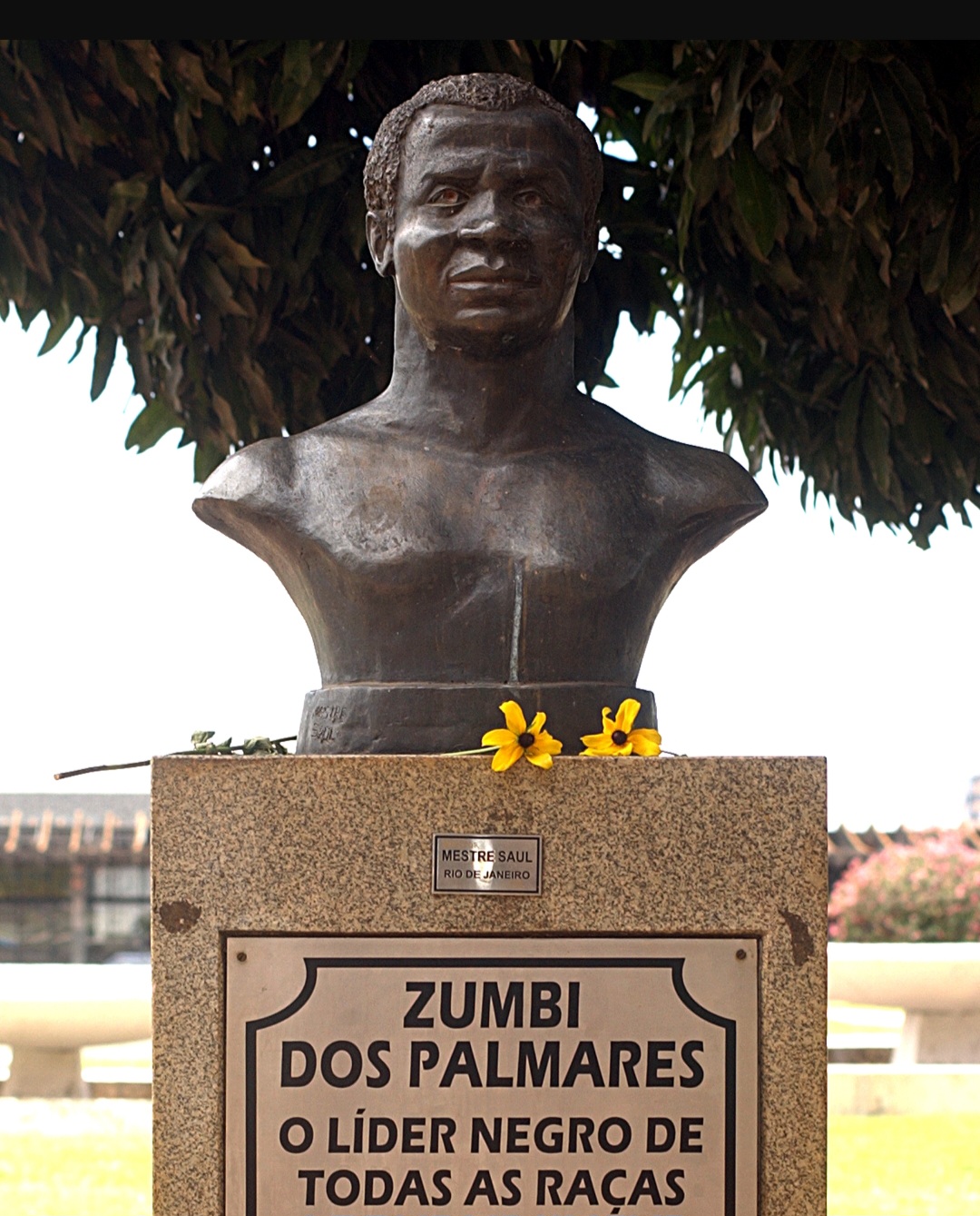 Já o Dia Nacional de Zumbi e da Consciência Negra será celebrado em 20 de novembro, uma sexta-feira, criando mais um feriadão em 2026. O dia homenageia Zumbi dos Palmares e promove reflexões sobre igualdade racial, cultura afro-brasileira e combate ao racismo.