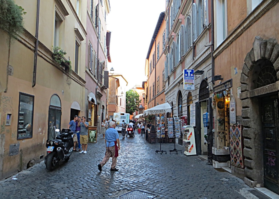 Hoje, Trastevere aparece entre os destinos mais procurados por visitantes que desejam conhecer uma face mais histórica e movimentada de Roma. 