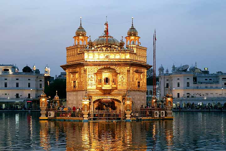 Templo Dourado, Harmandir Sahib ( Amritsar,Índia) e o Sikhismo - BERNARD GAGNON/Wikimédia Commons