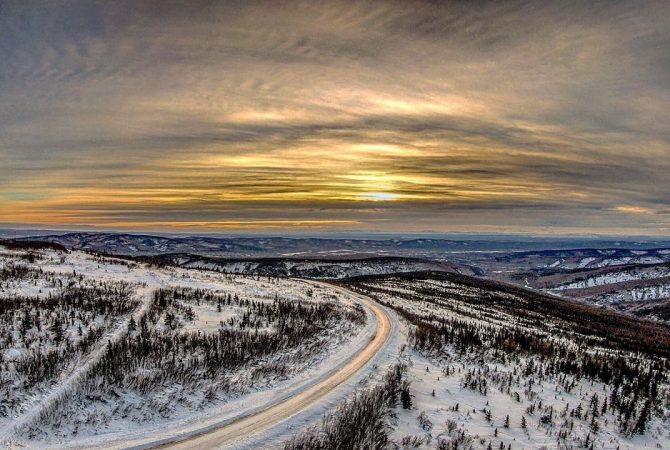 Onde o sol nunca se põe: cidades que vivem a noite iluminada