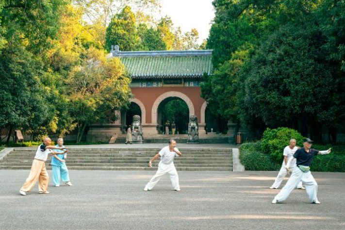 Baduanjin - exercício chinês de 800 anos pode ajudar a reduzir hipertensão - Cheng Shi Song/Unsplash