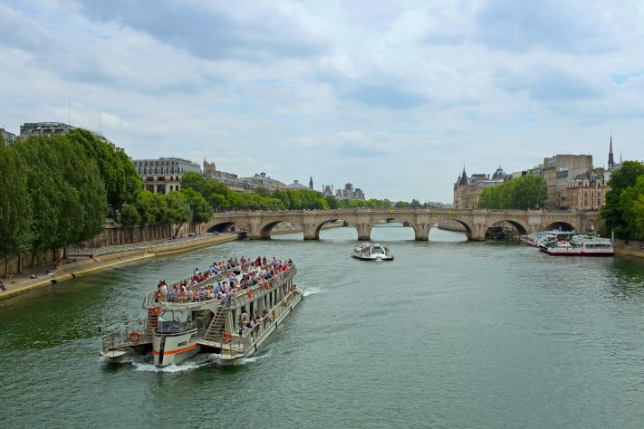 Pont Neuf é a ponte mais antiga de Paris – J Shim/Unsplash