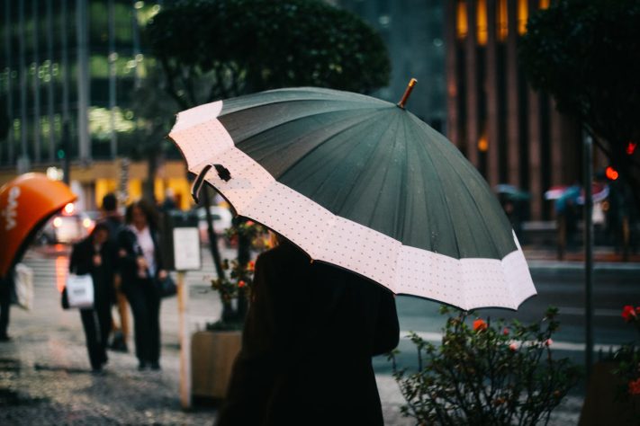 Guarda-chuva - Pexels/Nayara Dinato