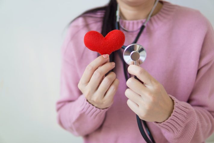 Coração, doenças cardiovasculares - Pexels/Puwadon Sang-ngern