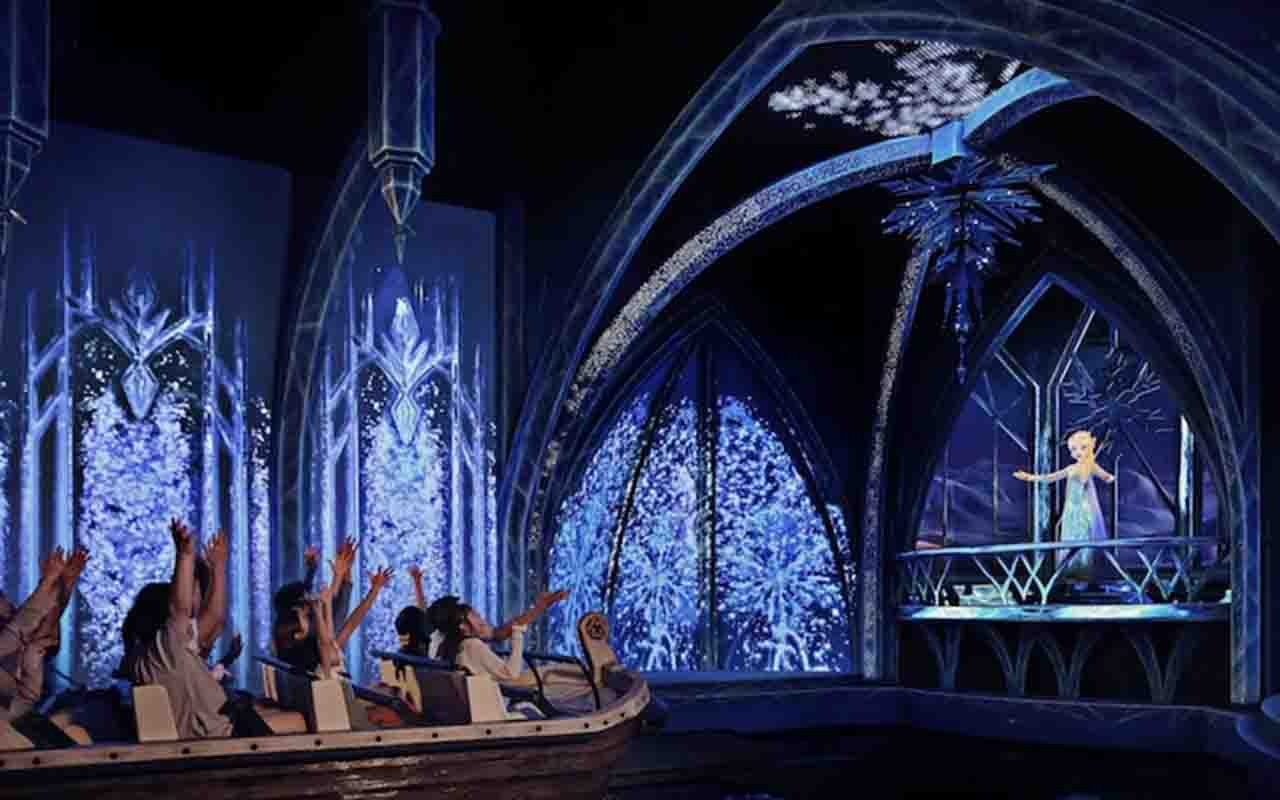 O Disney Adventure World (antigo Walt Disney Studios Park), na França, passou por uma expansão para atrair ainda mais visitantes com a abertura oficial da área World of Frozen. A inauguração foi no dia 29 de março. -  (crédito:  Divulgac?a?o/Disney Parks Blogs)