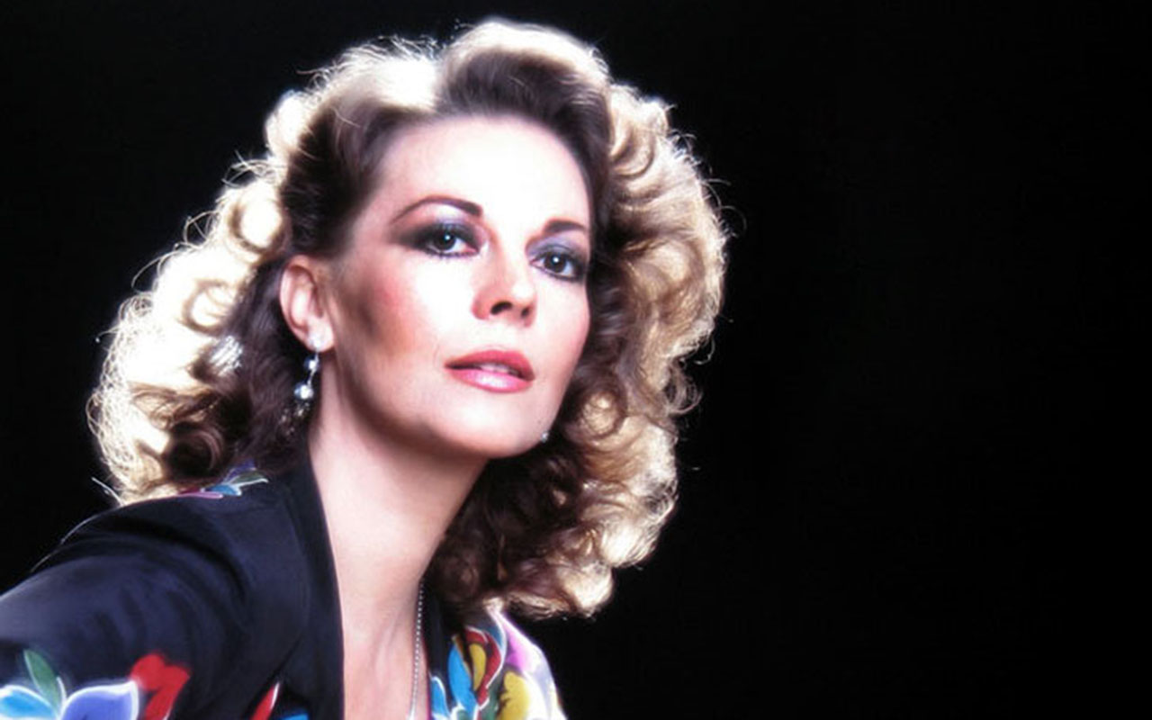 A atriz Natalie Wood, uma das mais famosas nos anos 1970 em Hollywood, faria 88 anos no dia 20/7/2026. A morte dela está sem solução até hoje. Desde 1981, o assunto é alvo da curiosidade do público, pelas circunstâncias nebulosas que envolvem o caso.  -  (crédito:  Wikimédia Commons)