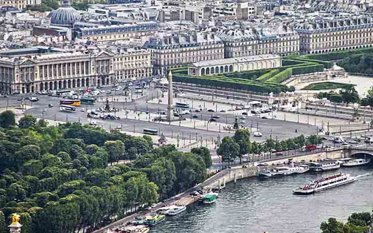 A Praça da Concórdia, em Paris, é um dos espaços públicos mais emblemáticos da cidade e carrega séculos de história. Localizada entre os Jardins das Tulherias e a Avenida Champs-Élysées, tornou-se palco de eventos marcantes da França. Originalmente chamada de Praça Luís 15, foi renomeada após a Revolução Francesa para simbolizar a paz e a reconciliação. O obelisco egípcio de Luxor, instalado no século 19, é hoje seu elemento mais reconhecível. A praça testemunhou execuções históricas, incluindo  -  (crédito: - Cristian Bortes/Wikimédia Commons)