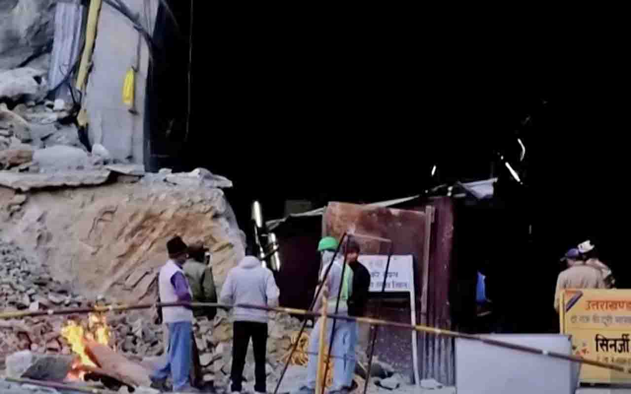 No dia 12/11/2023, a estrutura de um túnel que estava em construção no Himalaia, na Índia, desabou, deixando 41 trabalhadores presos. Os homens estavam em um espaço com 8,5 metros de altura em um túnel de 4,5 km de extensão.
