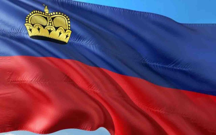 Bandeira de Liechtenstein - jorono/Pixabay