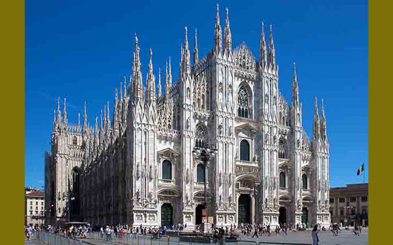 A fachada da Catedral é marcada por quase 3.500 esculturas que retratam santos - Duomo de Milão, (Catedral de Milão) Itália - Jiuguang Wang/Wikimédia Commons